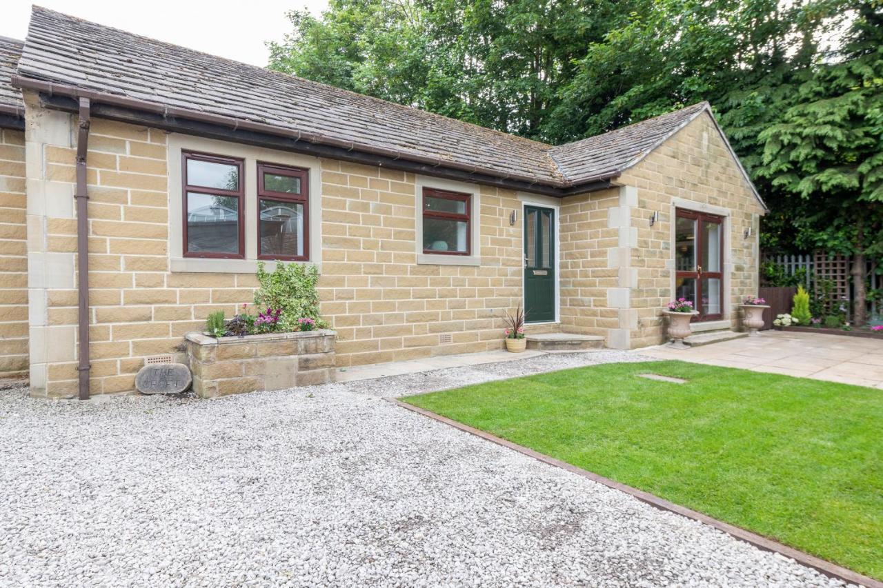 Large 2-Bedroom Bungalow Near Airedale Hospital, Keighley, Convenient Location With Parking Steeton Buitenkant foto